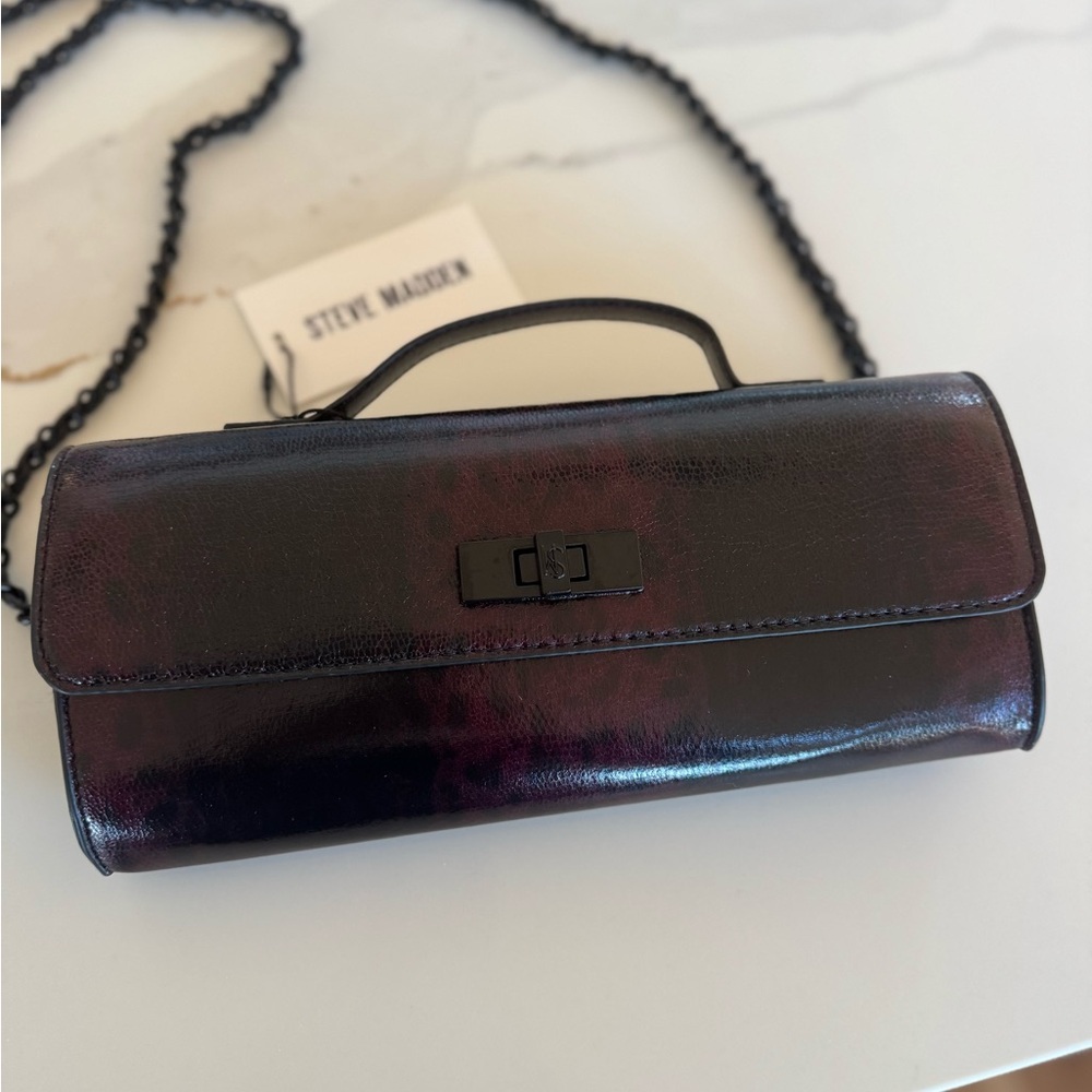 Steve Madden • Clutch Crossbody - Picture 2 of 14
